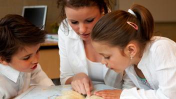 Does Disciplinary Literacy Have a Place in Elementary School?